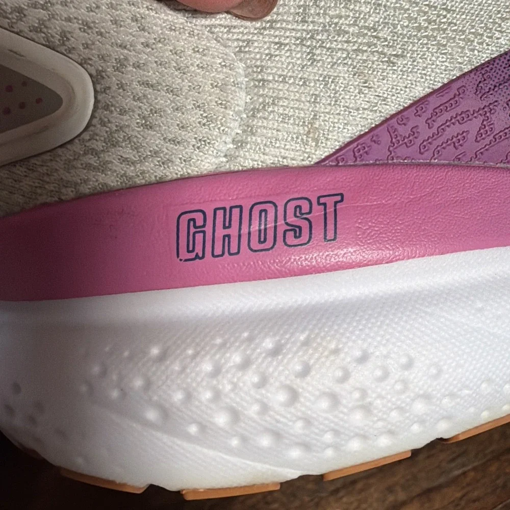 Brooks Ghost 16 Womens 9.5 B White Blue Pink Running Walking Shoes